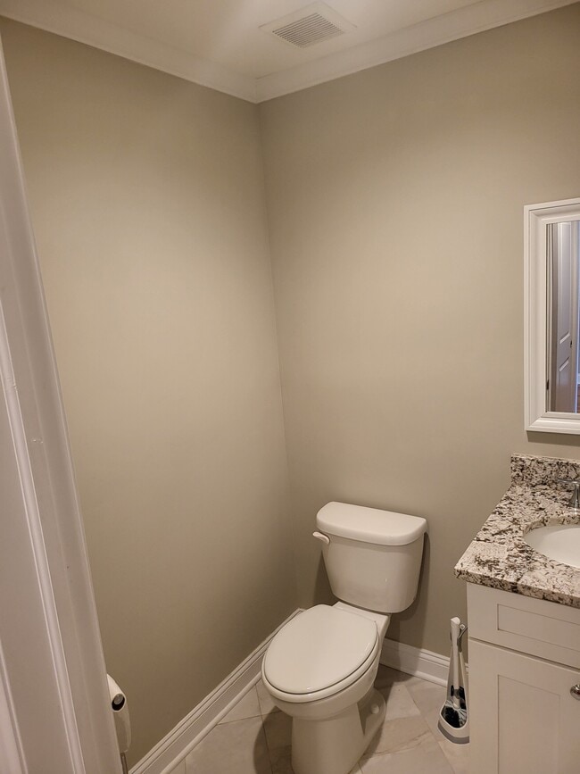 36 W Hanover Ave, Unit A in Morris Plains, NJ - Foto de edificio - Building Photo