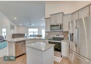 303 Shad Way in Poinciana, FL - Building Photo - Building Photo