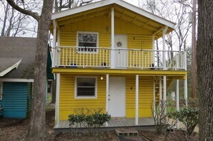 3300 Elks Dr in Huntsville, TX - Building Photo