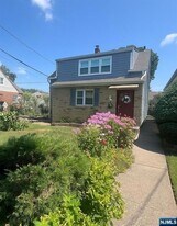 52 La Salle Ave in Clifton, NJ - Building Photo