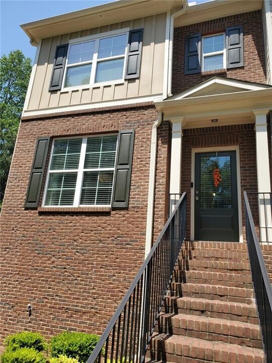 201 Aventine Ln in Smyrna, GA - Building Photo