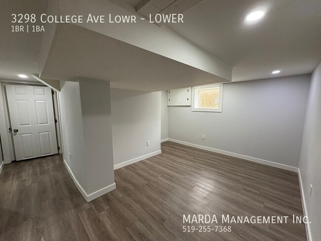3298 College Ave in Windsor, ON - Building Photo - Building Photo