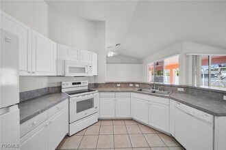 1205 SW 14th Terrace in Cape Coral, FL - Building Photo - Building Photo