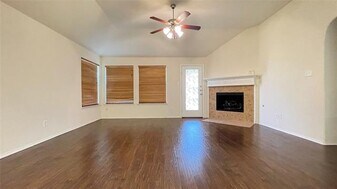 4320 Mountain Crest Dr in Fort Worth, TX - Building Photo - Building Photo