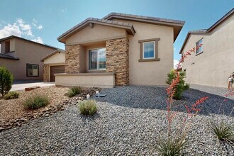 1723 Mount Hood Trl NW in Albuquerque, NM - Building Photo - Building Photo