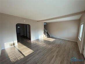 3319 Maple St in Toledo, OH - Building Photo - Building Photo