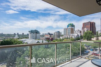 9819-9819 104 Street NW in Edmonton, AB - Building Photo - Building Photo