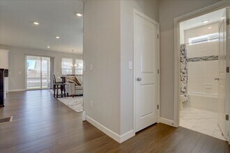 6172 N Liverpool St in Aurora, CO - Building Photo - Building Photo