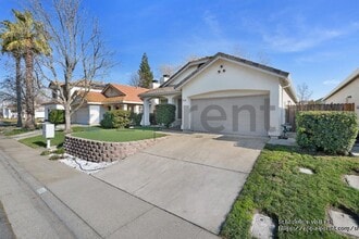 1918 Ajay Dr in Roseville, CA - Building Photo - Building Photo