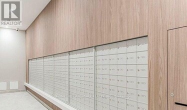 1 Quarrington Lane in North York, ON - Building Photo - Building Photo