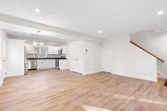 57 Maple Ave in Rutland, MA - Building Photo - Building Photo