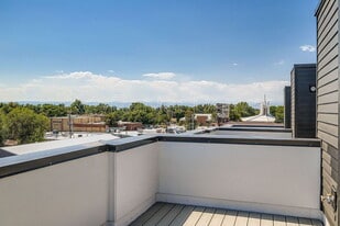 2208 S Albion St in Denver, CO - Building Photo
