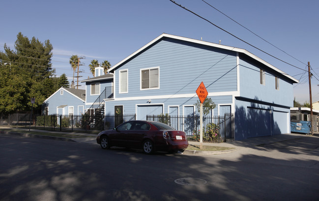 12224 Vanowen St in North Hollywood, CA - Building Photo - Building Photo