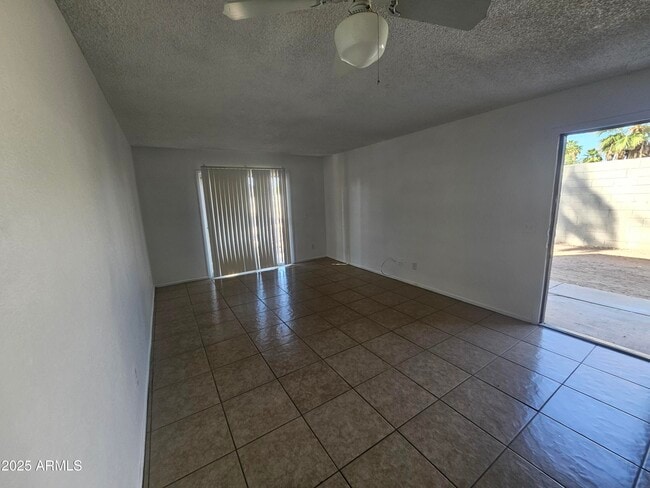 2801 E Monte Cristo Ave in Phoenix, AZ - Building Photo - Building Photo