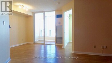 24 Wellesley St W in Toronto, ON - Building Photo - Building Photo