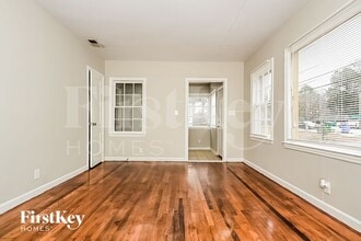 1564 Columbia Dr in Decatur, GA - Building Photo - Building Photo