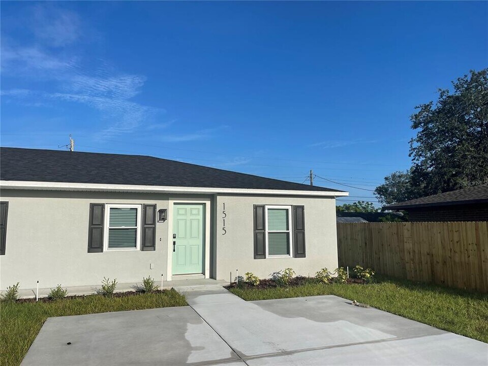 1517 Moonlite Dr in Lakeland, FL - Building Photo