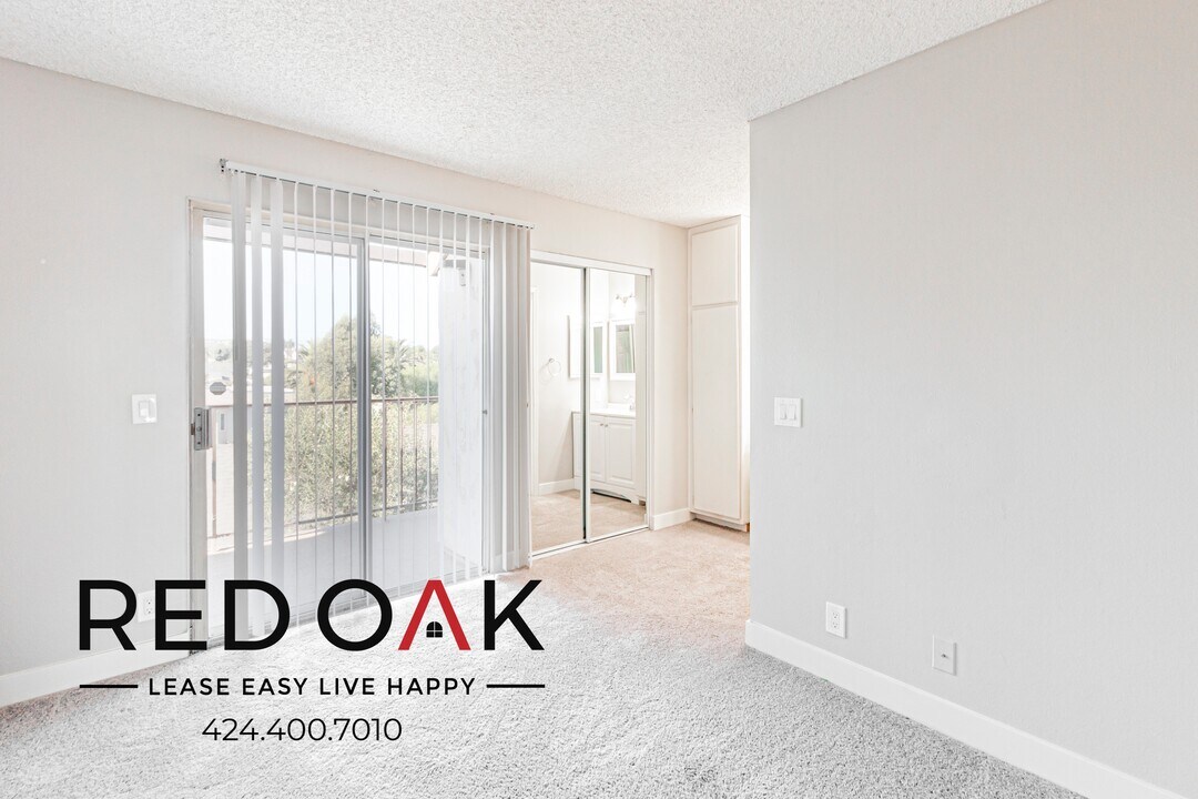 3718 E Fountain St in Long Beach, CA - Foto de edificio