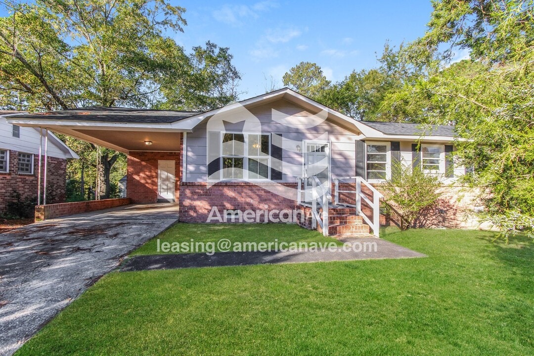 321 Briercliff Dr in Columbia, SC - Foto de edificio