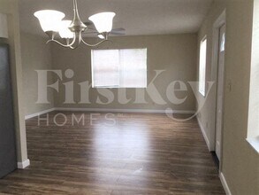 7306 SW 3rd Ct in North Lauderdale, FL - Building Photo - Building Photo