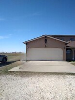13727 Abrahamson Rd in Manor, TX - Building Photo