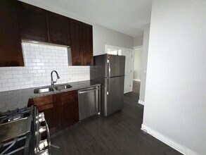 3355 W Sunnyside Ave in Chicago, IL - Building Photo - Building Photo
