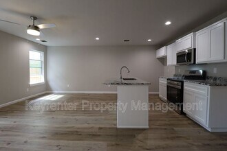 214 N Cleveland Ave in Sand Springs, OK - Building Photo - Building Photo