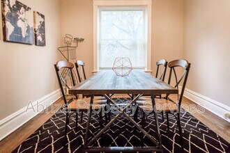 1651 S Spring Ave in St. Louis, MO - Foto de edificio - Building Photo