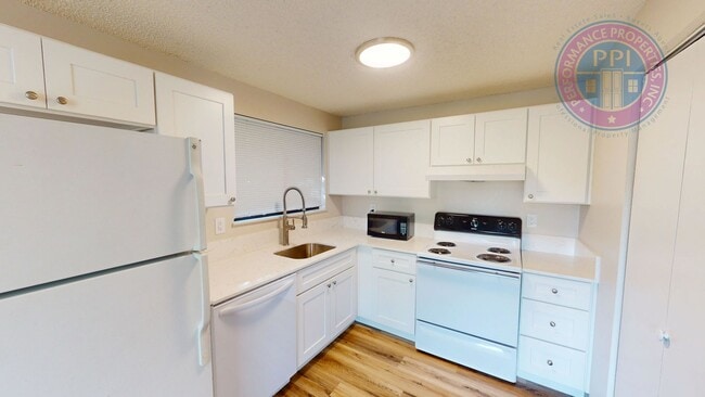 property at 1507-1507 SW Evans St