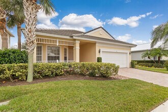175 NW Willow Grove Ave in Port St. Lucie, FL - Building Photo - Building Photo