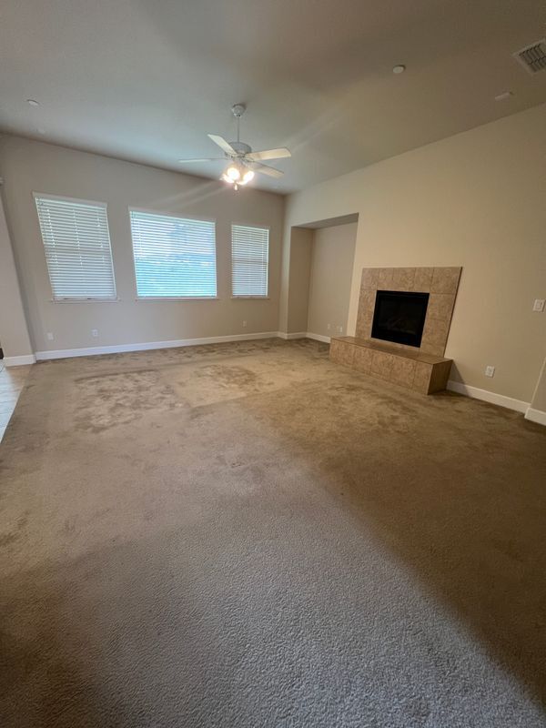 1023 Harvest Mill Dr in Manteca, CA - Foto de edificio - Building Photo