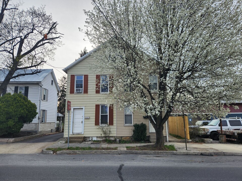 636-638 S Main St in Chambersburg, PA - Foto de edificio