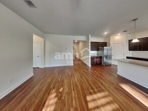 1098 Summer Stone Loop in Apopka, FL - Foto de edificio - Building Photo