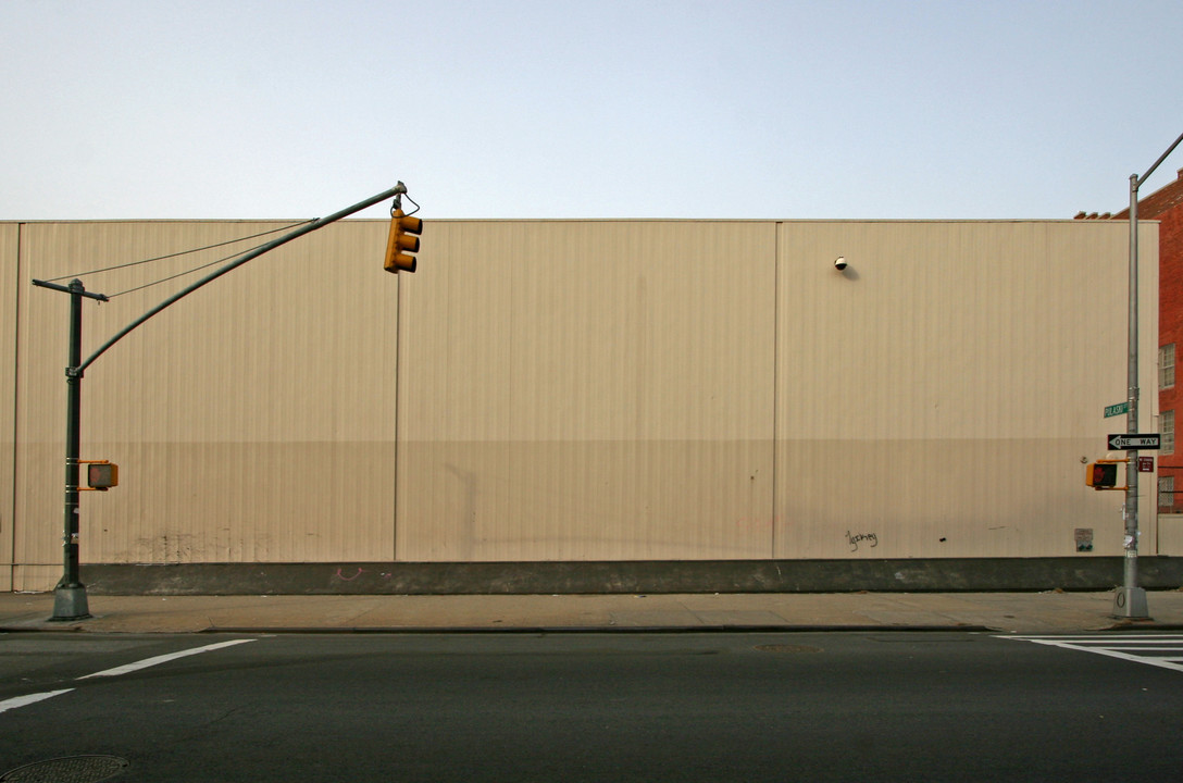 206 Nostrand Ave in Brooklyn, NY - Foto de edificio