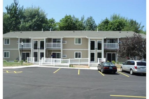 Windjammer Greene in Munising, MI - Foto de edificio - Building Photo