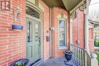 301 Sumach St in Toronto, ON - Building Photo - Building Photo