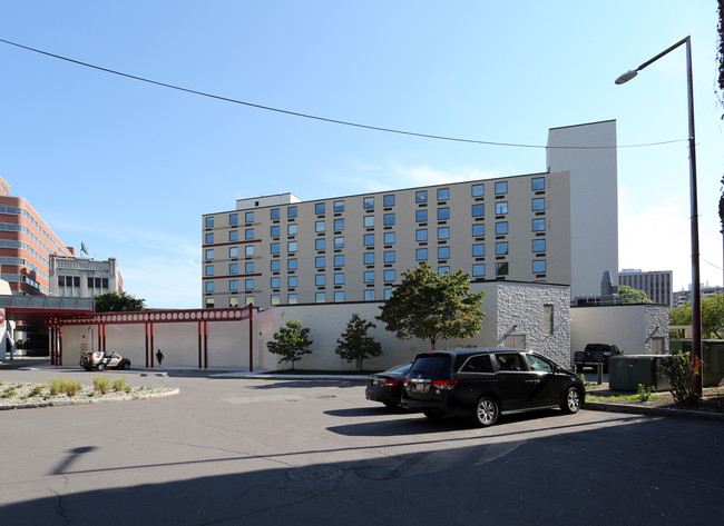 King's on the Square in Wilkes-Barre, PA - Foto de edificio - Building Photo