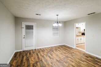 3271 Grand Central Dr in Snellville, GA - Building Photo - Building Photo
