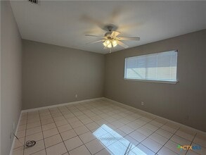 111 Lancelot St in Victoria, TX - Building Photo - Building Photo