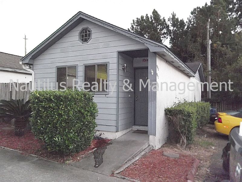 800 Premier Dr in Panama City, FL - Building Photo