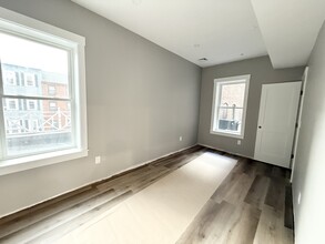 230 Silver St, Unit 3 in Boston, MA - Building Photo - Building Photo