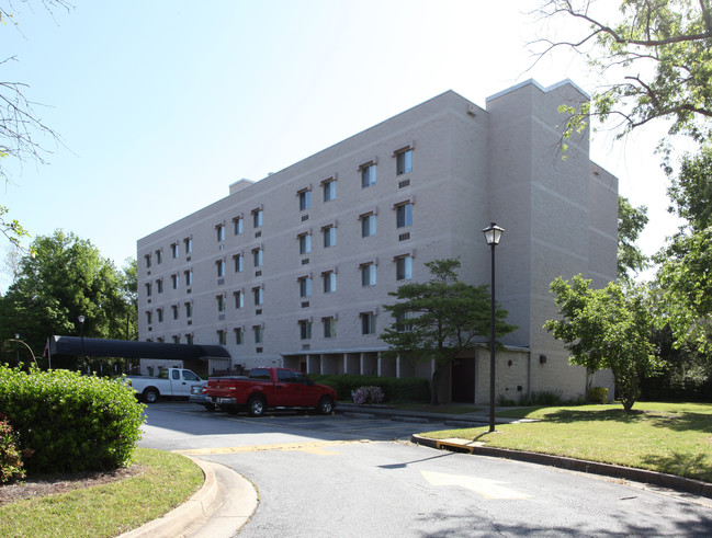 Clisby Towers in Macon, GA - Foto de edificio - Building Photo