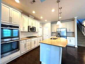 4640 Blackmuir Wood Cir in Charlotte, NC - Building Photo - Building Photo
