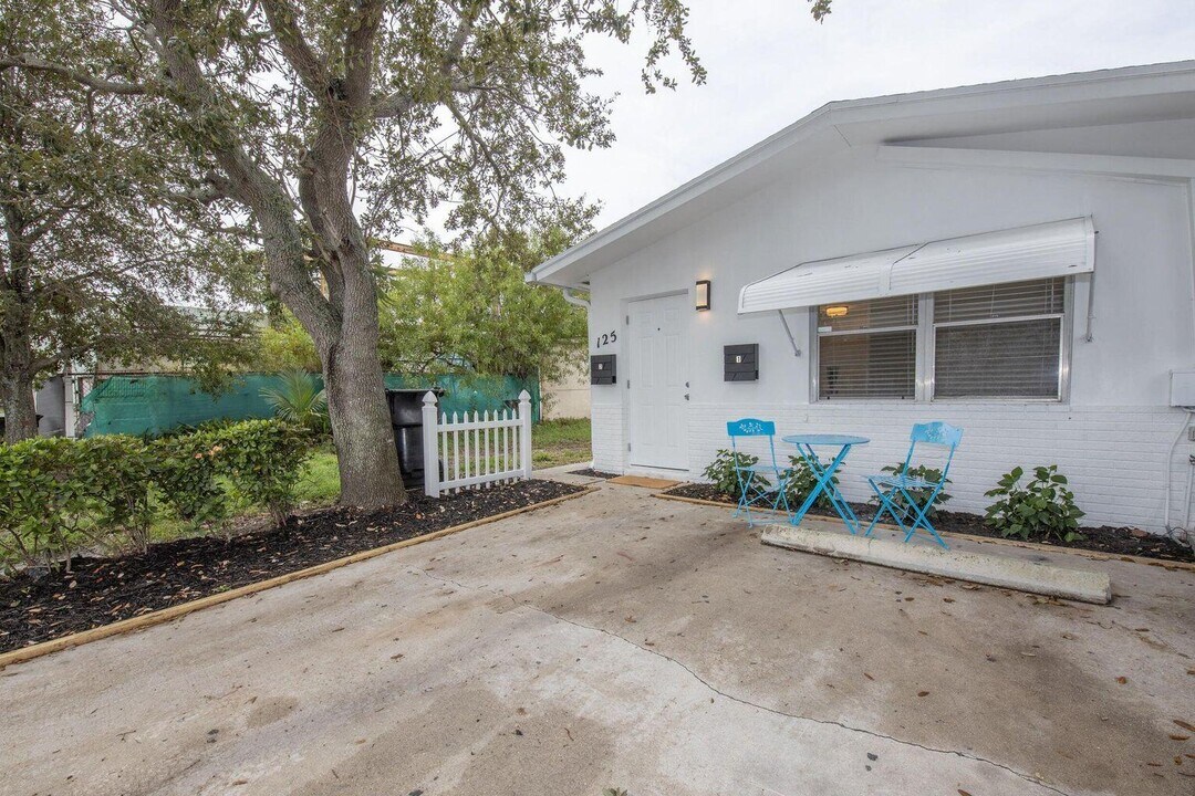 125 S F St in Lake Worth Beach, FL - Building Photo