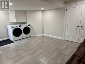153 Queens Dr in Toronto, ON - Building Photo - Building Photo