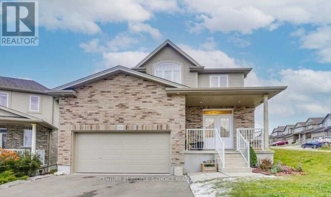 456 Twin Leaf St
