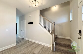 8043 Gladeside Wy in Greer, SC - Building Photo - Building Photo