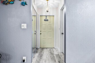 2503 Waterview Cir in Palm Springs, FL - Building Photo - Building Photo