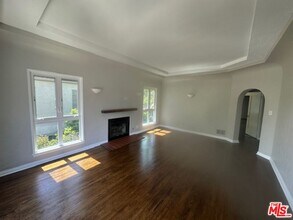 1603 Stearns Dr in Los Angeles, CA - Foto de edificio - Building Photo