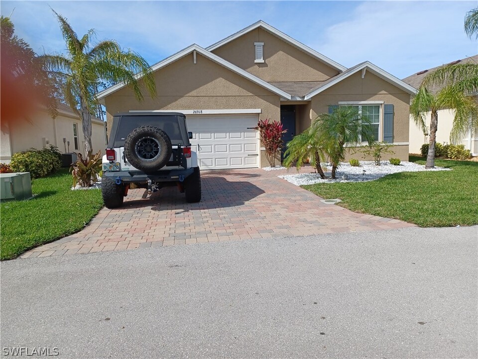 26918 Wildwood Pines Ln in Bonita Springs, FL - Building Photo